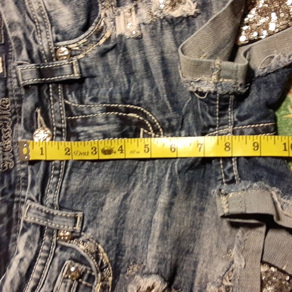 Miss Me Embellished silver shorts size 28 - Picture 9 of 10